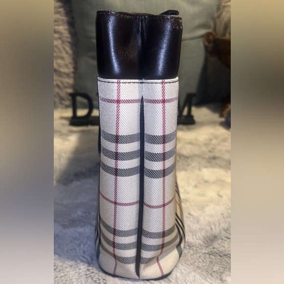 Burberry Canvas Nova Check Medium Square Tote - Picture 7 of 16